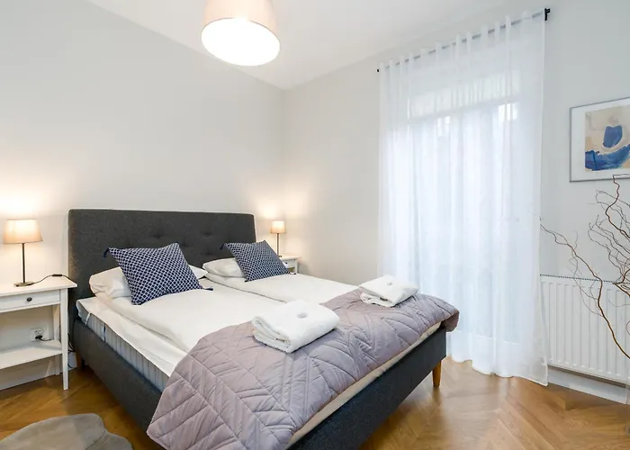 Appartamento Chwaliszewo Elegant With Balcony In By Renters Poznań