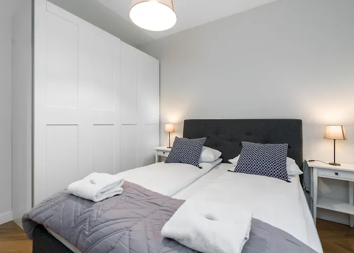 Appartamento Chwaliszewo Elegant With Balcony In By Renters Poznań